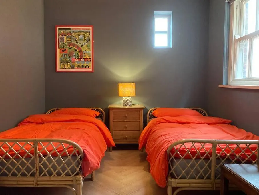 Sunny, Stylish Character Apartment Next To Park York United Kingdom